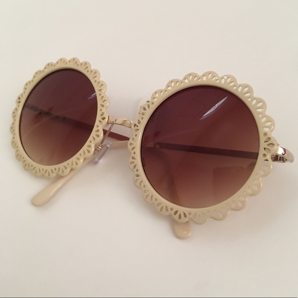 Women’s Sunglasses Round Metal  Ivory Lace Pattern
